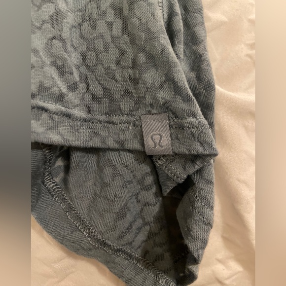 Lululemon Top - Picture 2 of 3